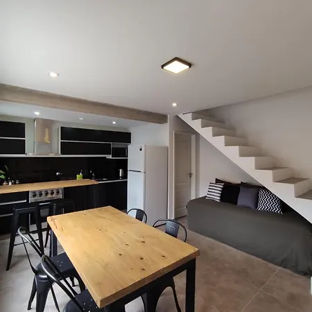 Apartamento 4 de Abril Dpto - by Me Nomad Tandil Exterior foto